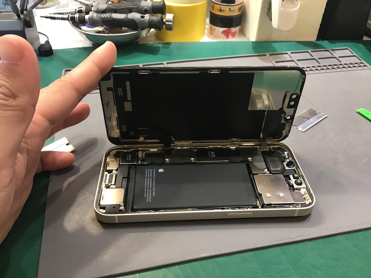 iPhone13ならデータそのまま修理可能なスマホ修理工房グランデュオ蒲田店へ！